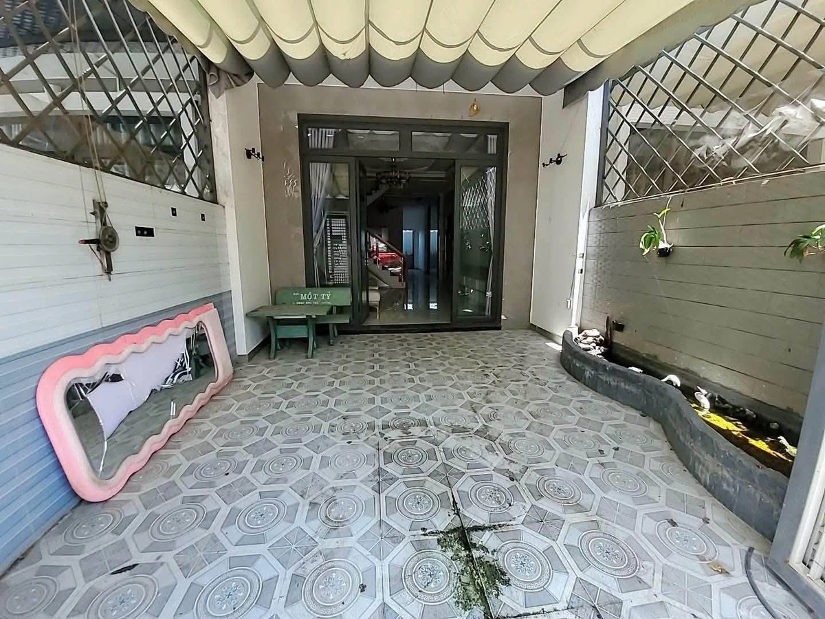 Bán gấp nhà 1 trệt 1 lầu 4,5x22m, 3PN 2WC, sổ hồng riêng, Tân Bửu - Bến Lức - Ảnh thu nhỏ 2