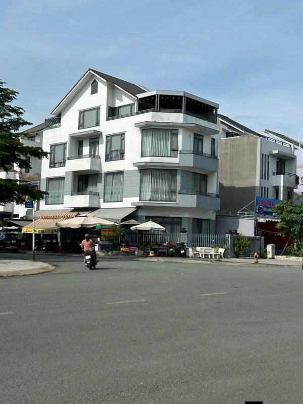 Bán biệt thự góc 2 mặt tiền 237m² Huy Cận Thủ Đức