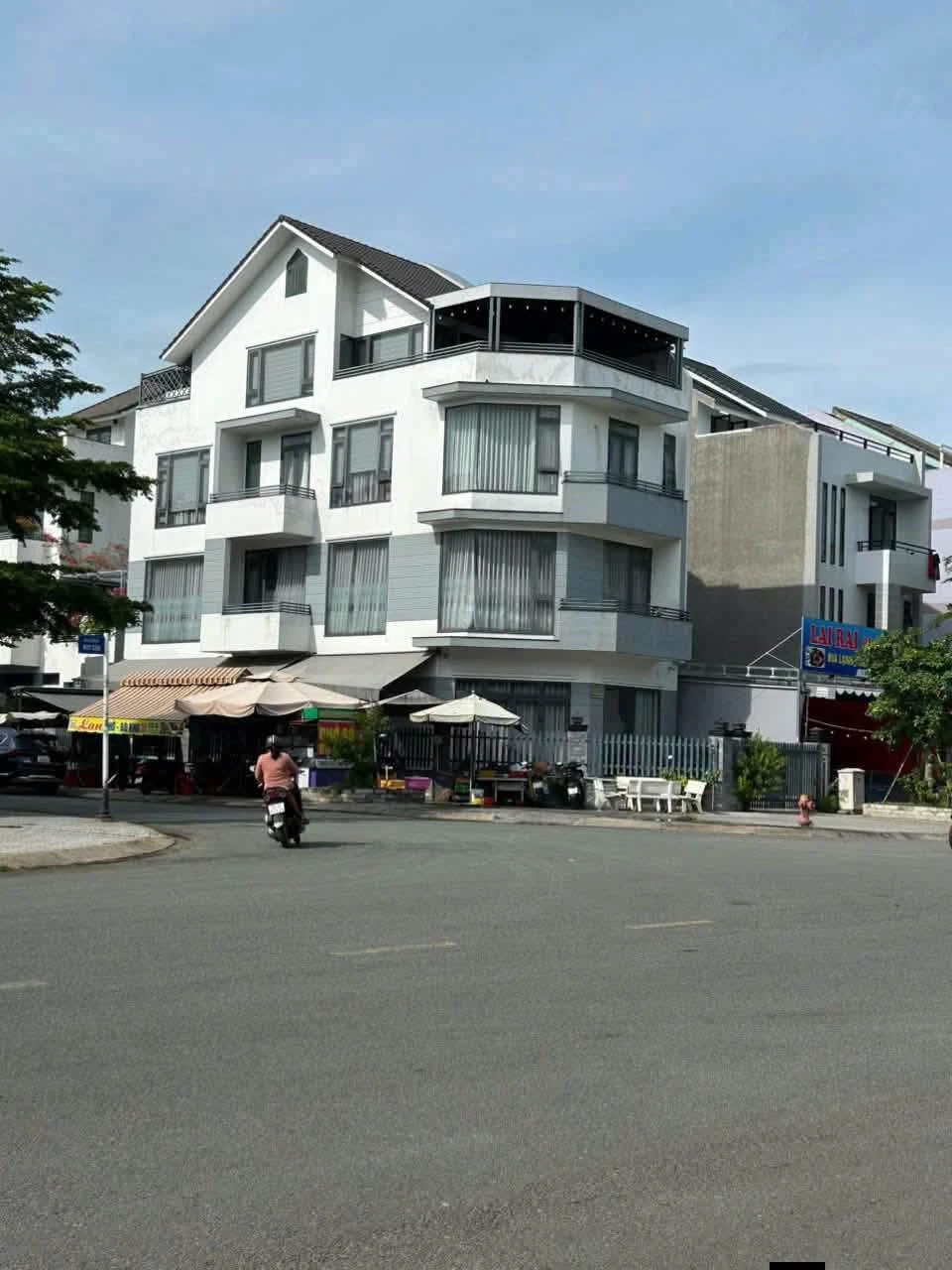 Bán biệt thự góc 2 mặt tiền 237m² Huy Cận Thủ Đức - Ảnh 1