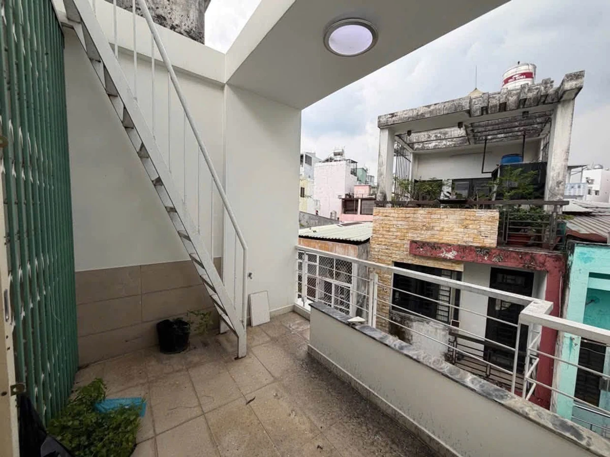 Bán nhà 3 tầng BTCT 4PN 3WC, DT 44m2, giá 6 tỷ tại Hòa Hưng, Quận 10 - Ảnh thu nhỏ 4