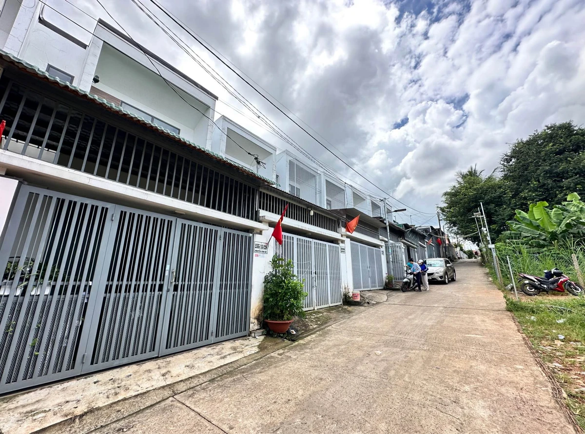 Bán nhà 2 tầng 100m² gần CoopMart Buôn Ma Thuột, giá 3,2 tỷ - Ảnh thu nhỏ 2