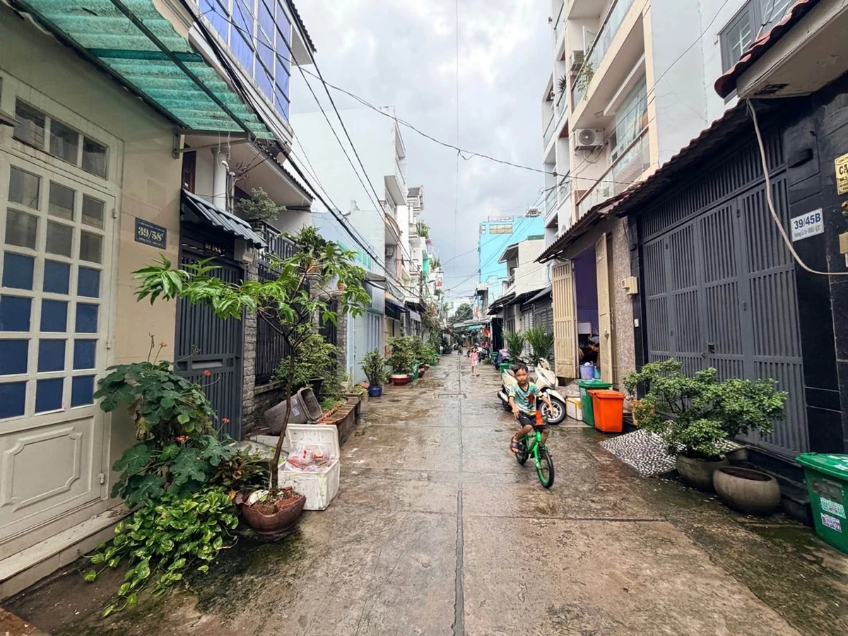 Bán nhà hẻm xe hơi 76m² 5.69 tỷ Bình Tân - Ảnh 1