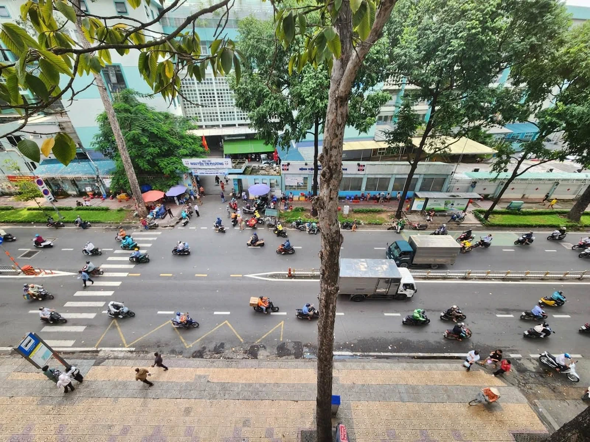 Bán căn hộ mặt tiền Nguyễn Tri Phương, Quận 5, 65m2, 2PN, giá 3 tỷ - Ảnh 1