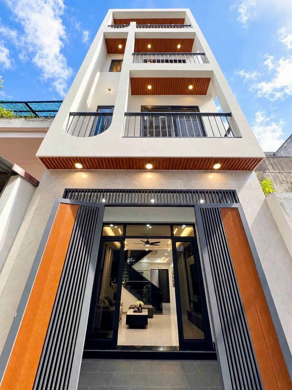 Bán nhà sổ hồng riêng 50m2 kế chợ Phú Phong, giá 2.25 tỷ toler