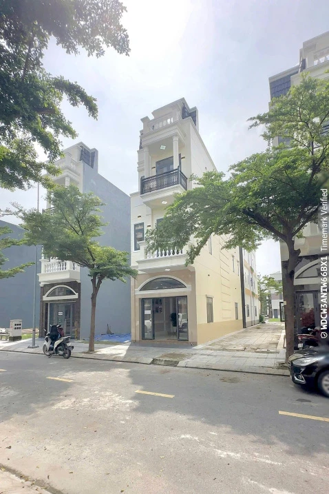 230 - Bán nhà 3 mặt thoáng KDC Icon Central P. Tân Đông Hiệp Dĩ An, sân ô tô, 4PN - 5,1 tỷ - Ảnh thu nhỏ 2