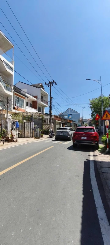 Bán nhà 3 tầng 52m² 3 phòng ngủ Thiên Lôi 97ty