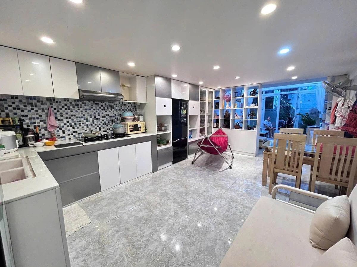 Bán shophouse Quận 5, 4x18m, công nhận 106m², 3PN, full nội thất, giá 5,5 tỷ - Ảnh thu nhỏ 4