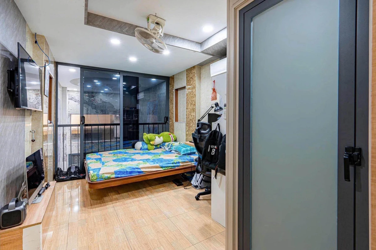 Bán nhà Bà Hạt Q.10 38m2 5 tầng 4PN 7.6 tỷ - Ảnh thu nhỏ 3