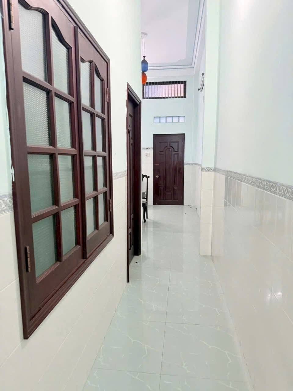 Bán nhà 3 tầng 110m² đường 2 Tháng 4, Nha Trang - Ảnh thu nhỏ 3
