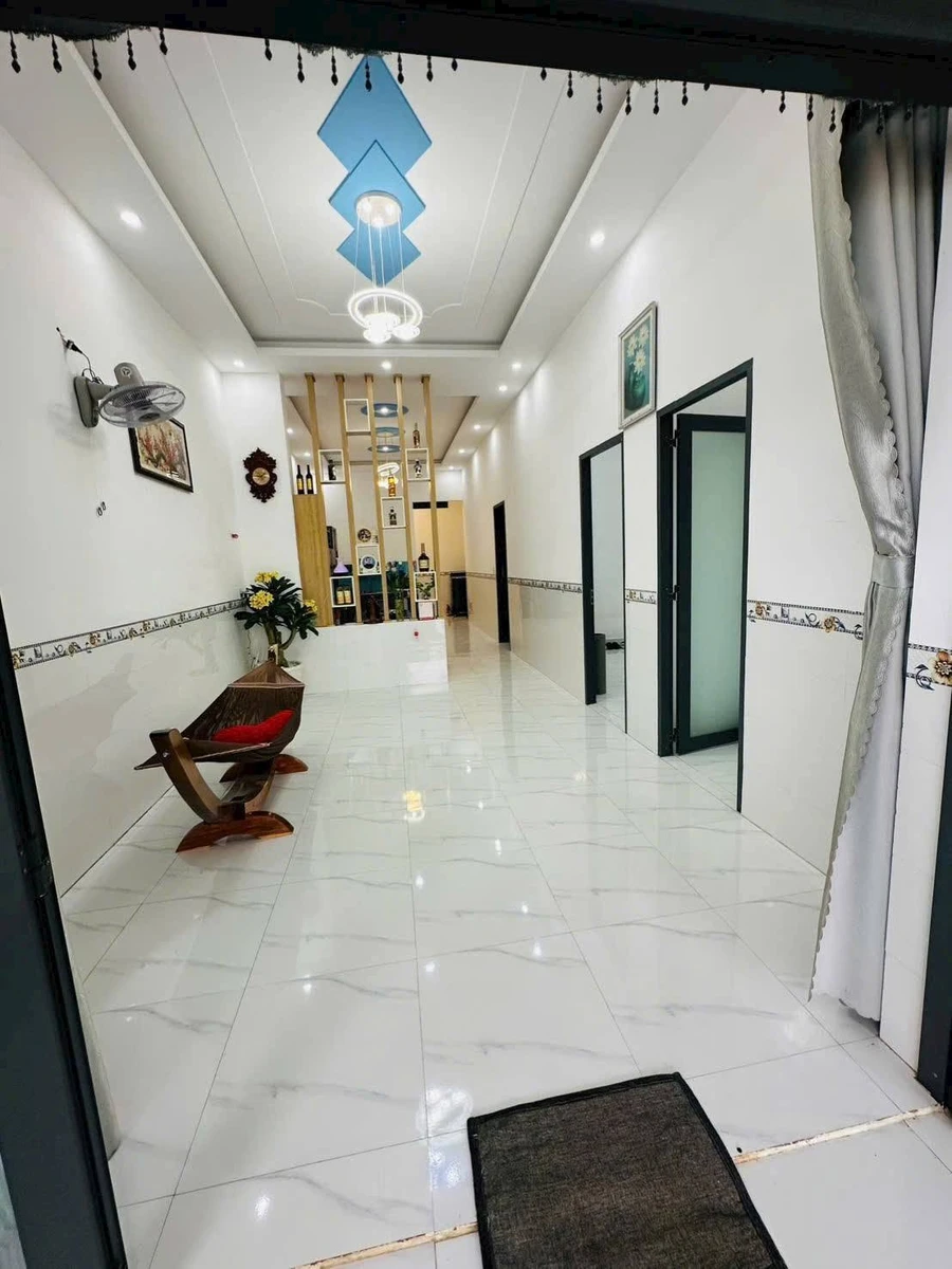 Bán nhà 3 phòng ngủ 140m² nội thất Hoà Long Bà Rịa - Ảnh thu nhỏ 2