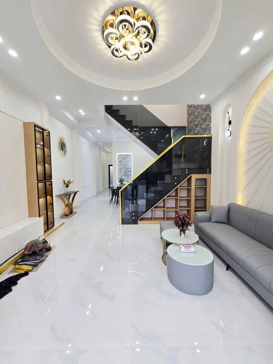 Bán nhà lầu mặt tiền Nguyễn Văn Linh, Tây Ninh, 110m2, 2.59 tỷ - Ảnh thu nhỏ 2