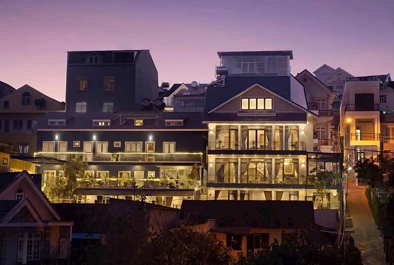 Bán khách sạn 343m² Đà Lạt, 19 phòng, 15,5 tỷ