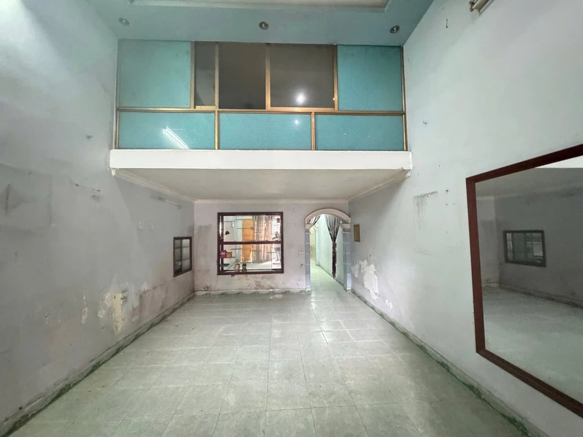 Bán nhà 2 tầng 95m² gần Metro, ô tô vào nhà, 3,5 tỷ - Ảnh thu nhỏ 2