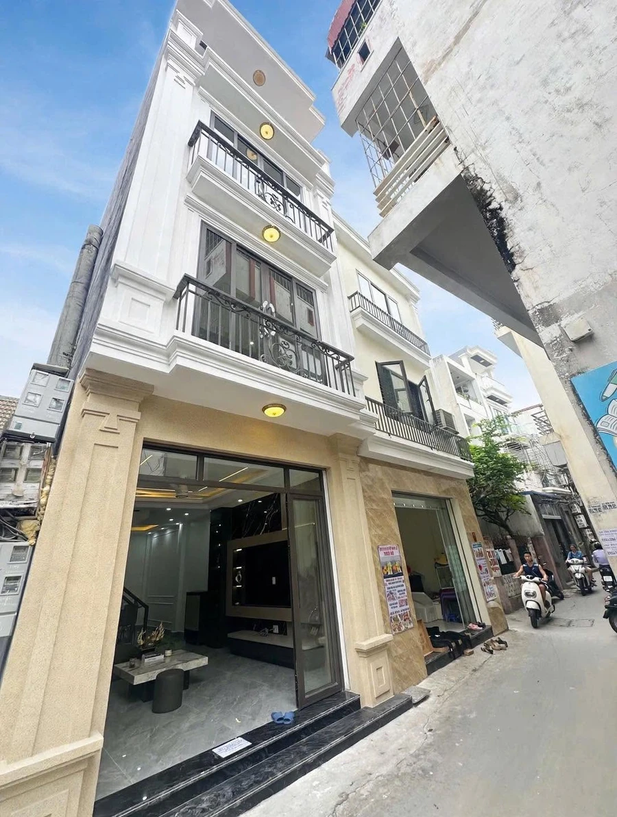Nhà lô góc 4 tầng 48,9m² Miếu Hai Xã - Ảnh 1