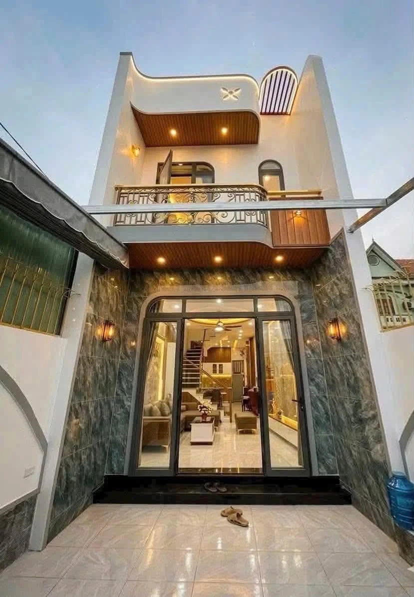 Bán nhà 1 trệt 1 lầu 4PN Tân Phong 85m² 3,43 tỷ - Ảnh thu nhỏ 2