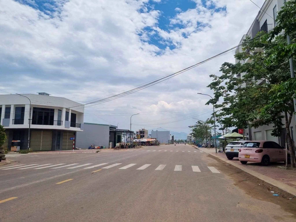 Bán đất Long Vân Quy Nhơn 100m2, giá 2 tỷ - Ảnh thu nhỏ 3