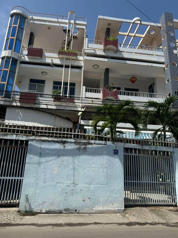 Bán 287 m2 đất + 2 căn nhà tại Ngô Đến, Nha Trang, 21 tỷ