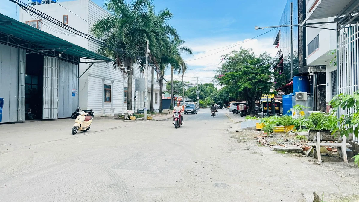 Bán lô đất góc 2 mặt tiền 143m2 KDC Đào Sư Tích, Nhà Bè, giá 10,2 tỷ 176m2 - Ảnh 1