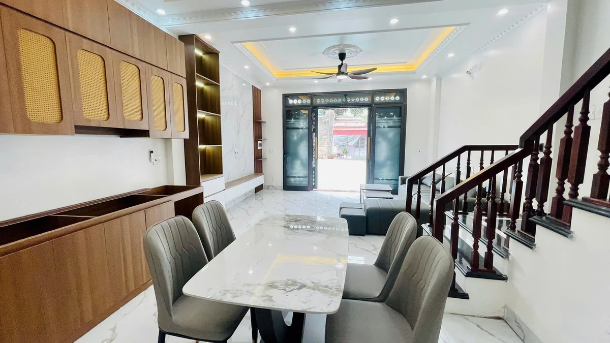 Bán nhà 3 tầng tân cổ điển 40m2 Ngô Quyền, Hải Dương - Ảnh thu nhỏ 2