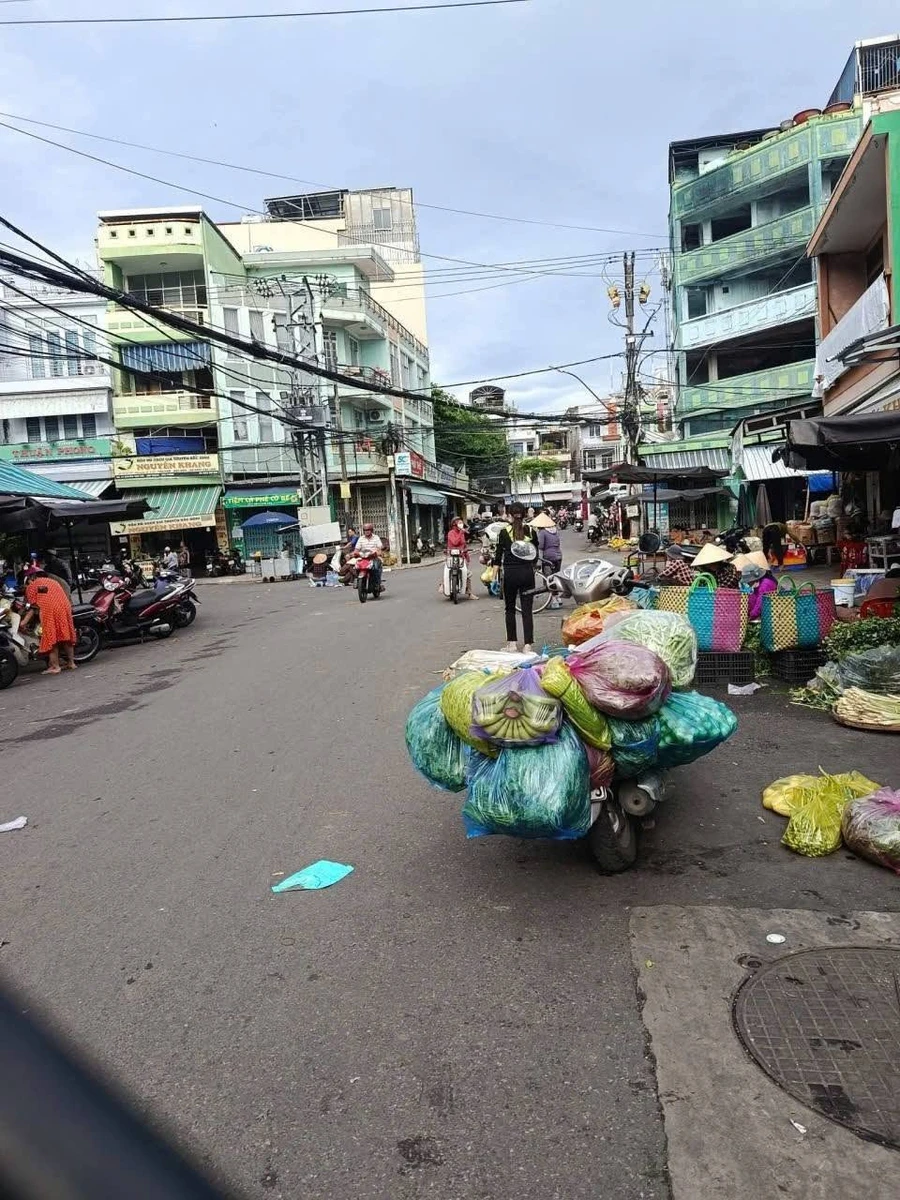 Bán nhà phố lô gốc gần biển Nha Trang 77m2 giá 7,9 tỷ - Ảnh thu nhỏ 4