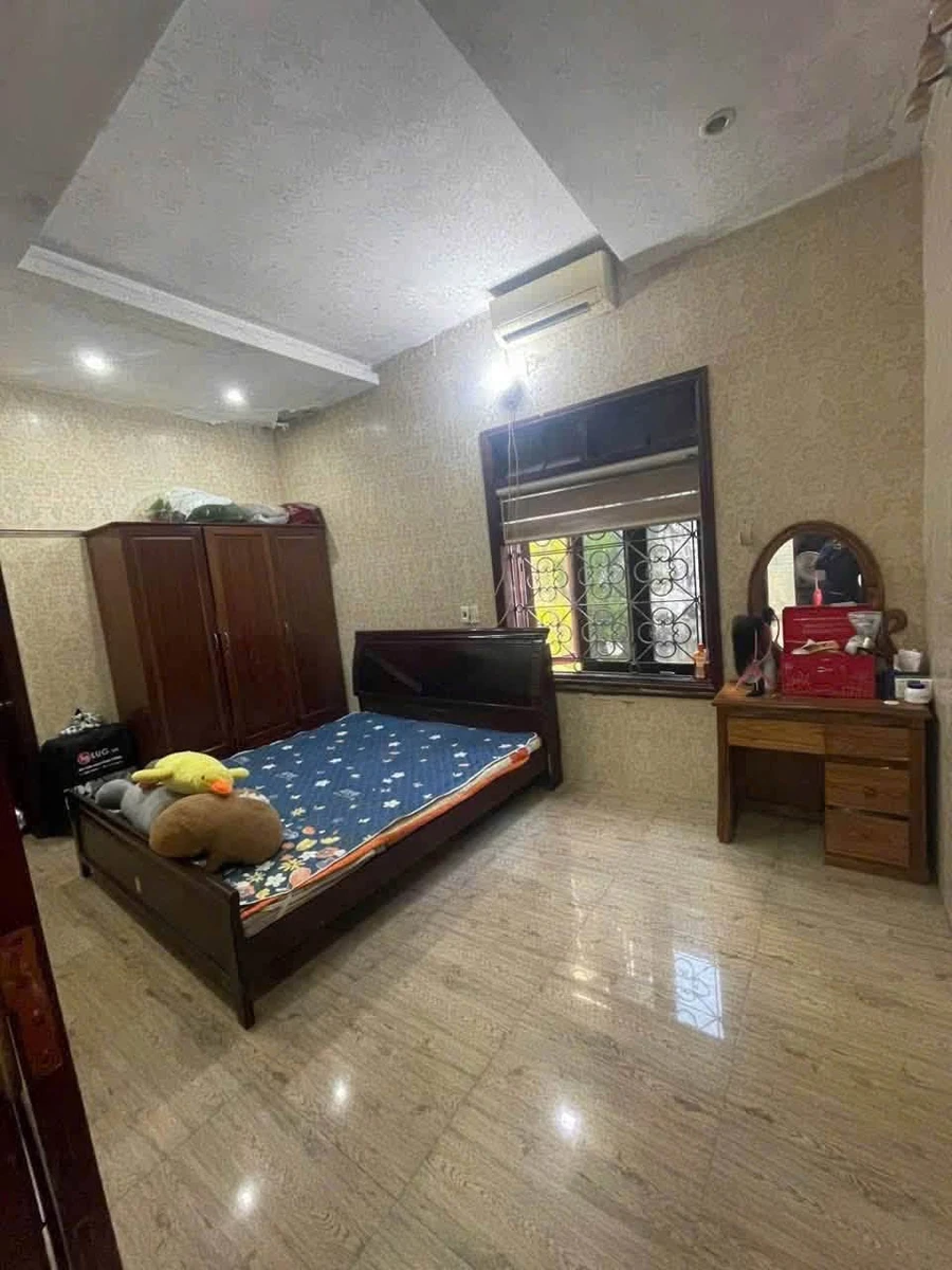 Cho thuê nhà 2 tầng 4 phòng ngủ 140m² bên Hồ Sỹ Tần - Ảnh thu nhỏ 2