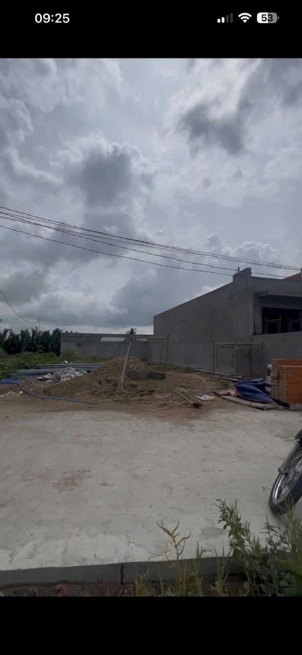 Bán đất lô lọt khe 110m2 giá 1 tỷ 400 triệu tại Tân Bửu, Bến Lức, Long An - Ảnh 1