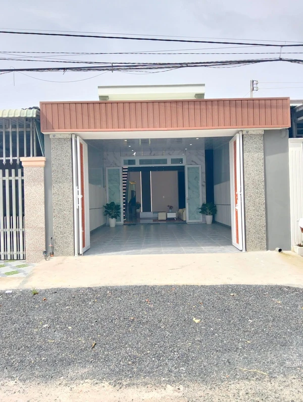 Nhà lầu 4 phòng ngủ 145m² giá 1tỷ980tr Tây Ninh