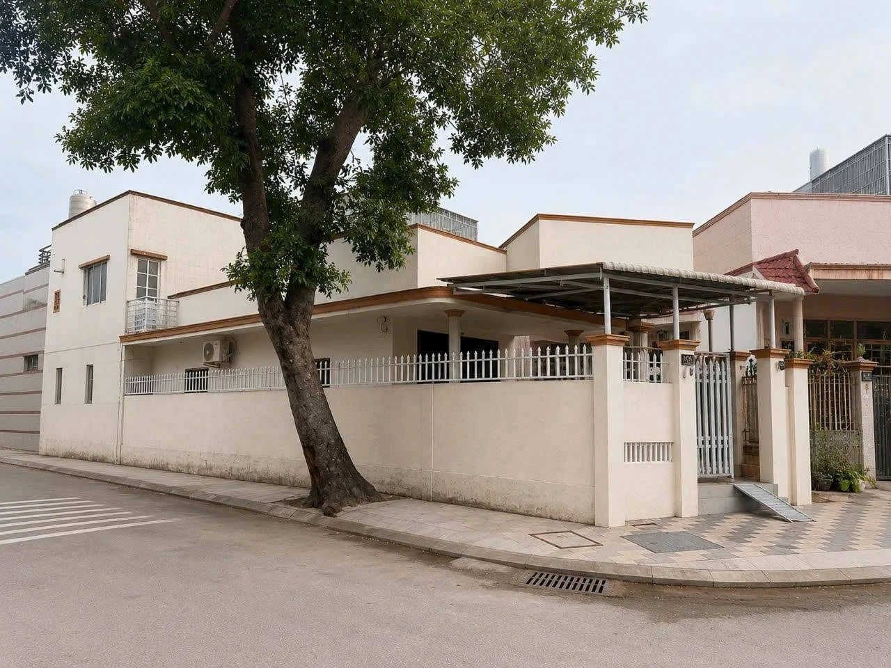 Bán nhà cấp 4 góc 2 mặt tiền 100m² Phan Thiết, 2,72 tỷ - Ảnh 1