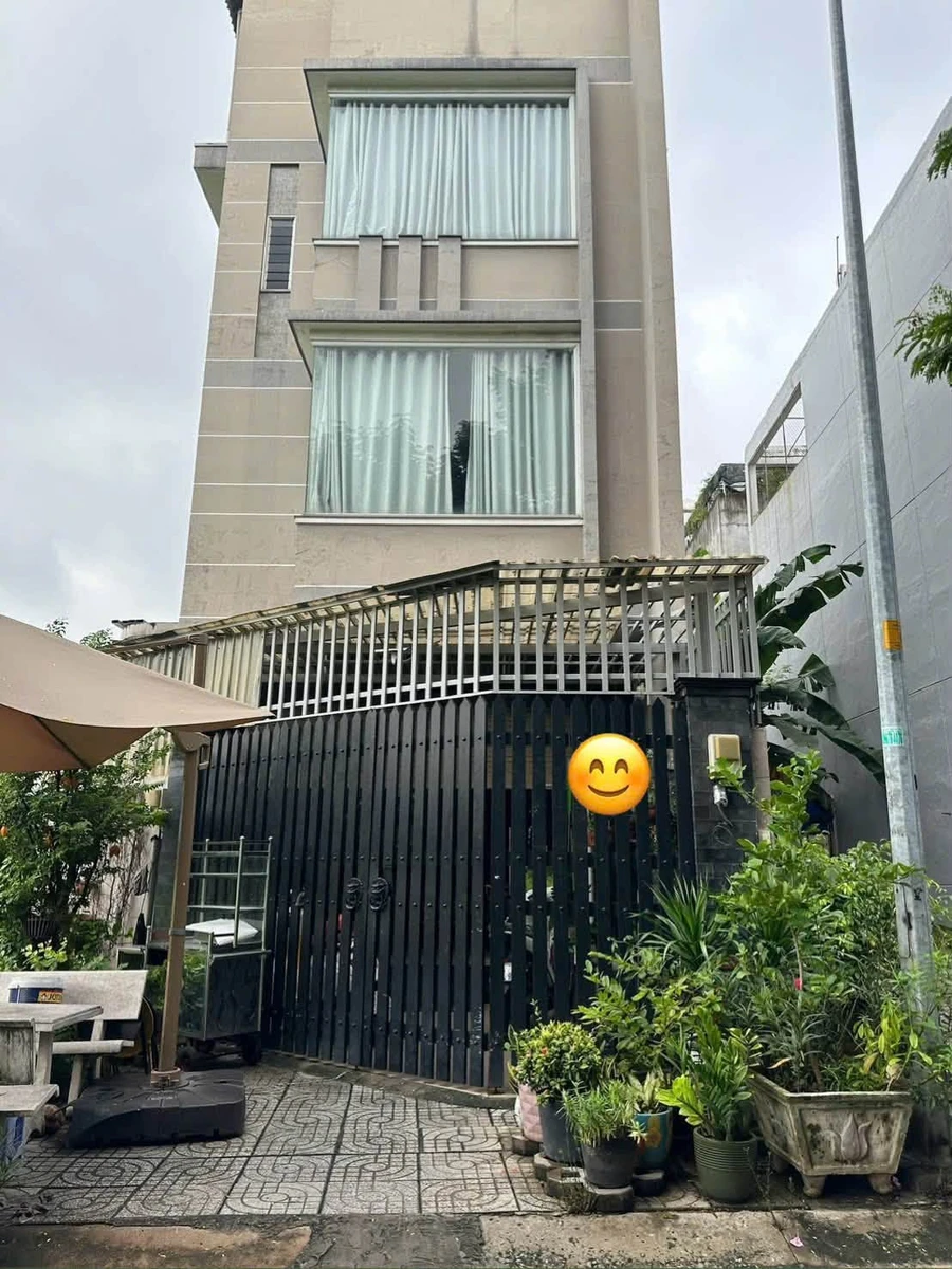 Bán nhà 4 tầng 119m² Đường 4 KDC Linh Xuân, Thủ Đức, giá 7,6 tỷ - Ảnh 1