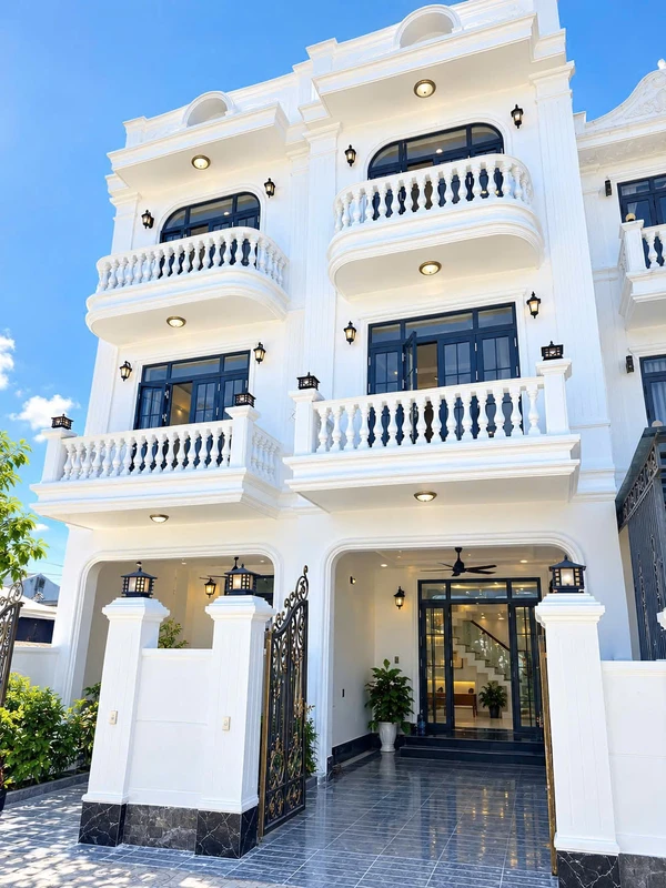 Bán nhà Huế 3 tỷ 6, 195m², 3 PN mặt tiền Châu Văn Hùng