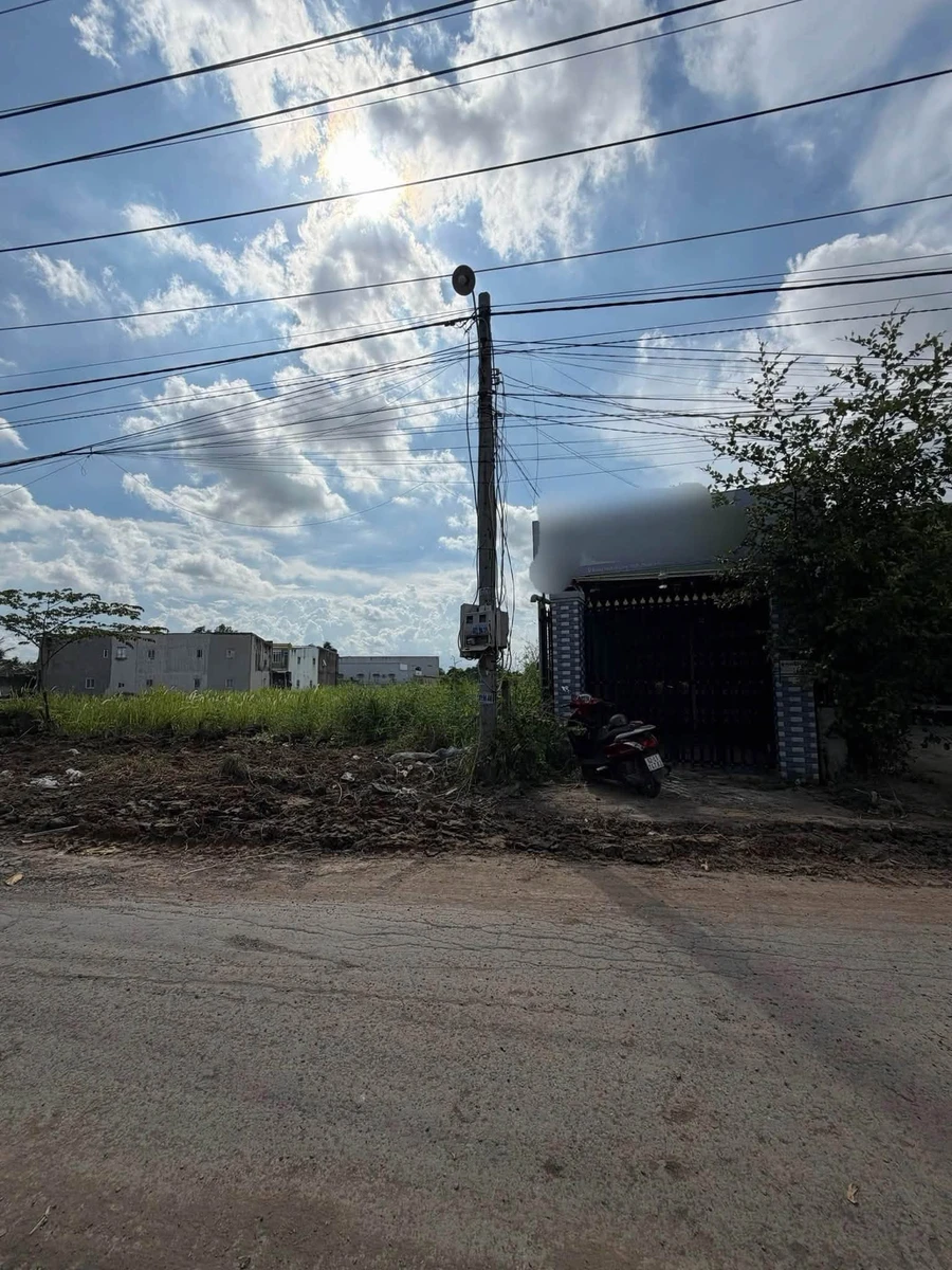 Bán nhà mặt tiền kênh Long Trạch 216m2, 4 phòng ngủ, Tây Ninh - Ảnh thu nhỏ 2