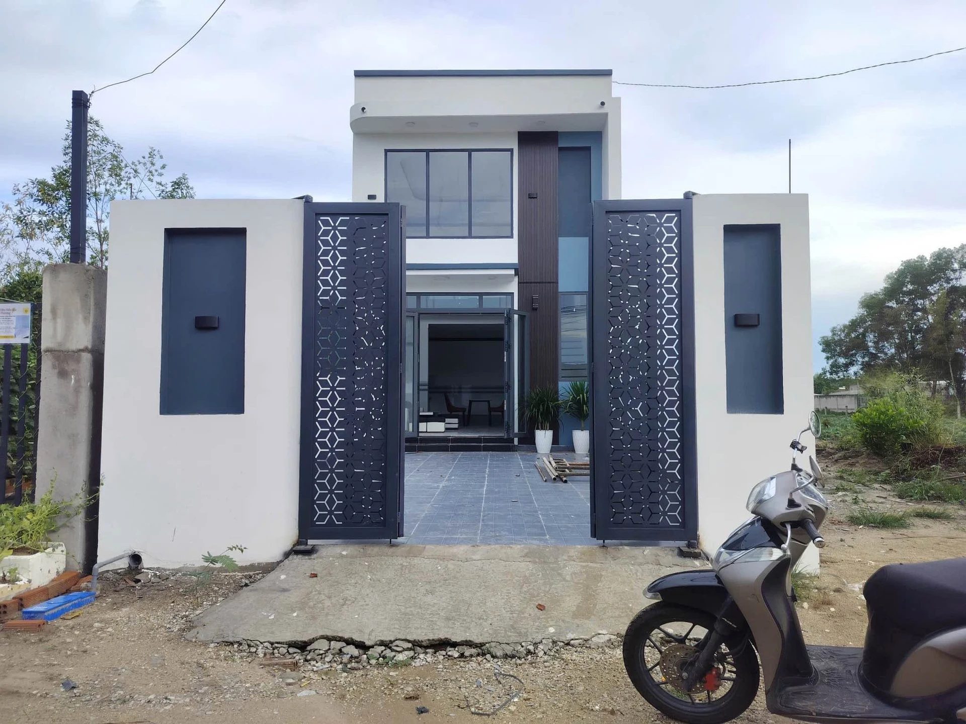 Bán nhà gác lửng 3 phòng ngủ 125m² Phú Mỹ 2.3 tỷ - Ảnh 1