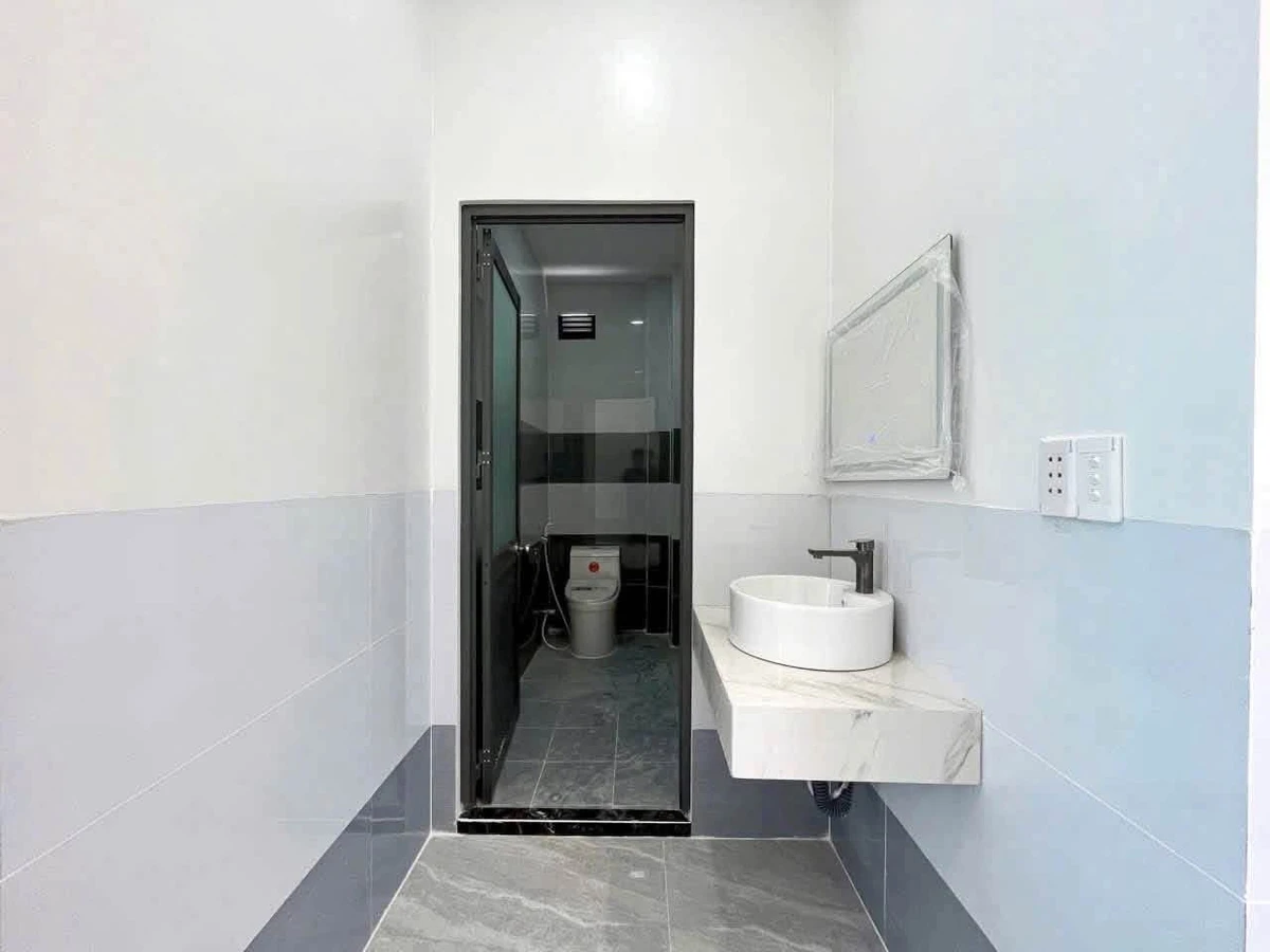 Bán nhà phố 1 trệt 1 lầu 5x24m, 3 phòng ngủ, trung tâm thị trấn Đức Hòa, Long An - Ảnh thu nhỏ 3