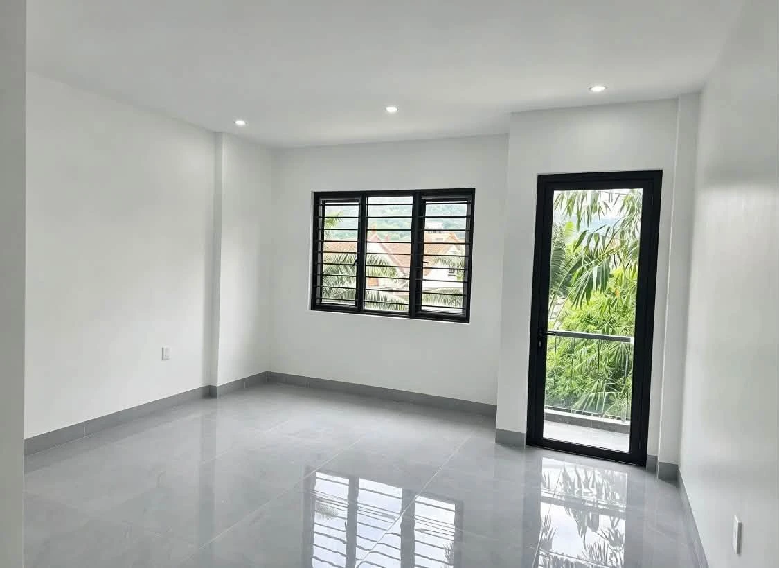 Bán nhà 3 tầng 66m2 Gần Cầu Trắng Bình Chánh - Ảnh thu nhỏ 3
