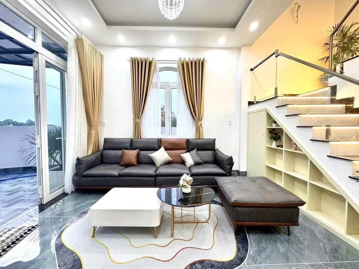 Bán nhà sân vườn 240m² 3PN Trương Định, Rạch Giá - Ảnh thu nhỏ 3