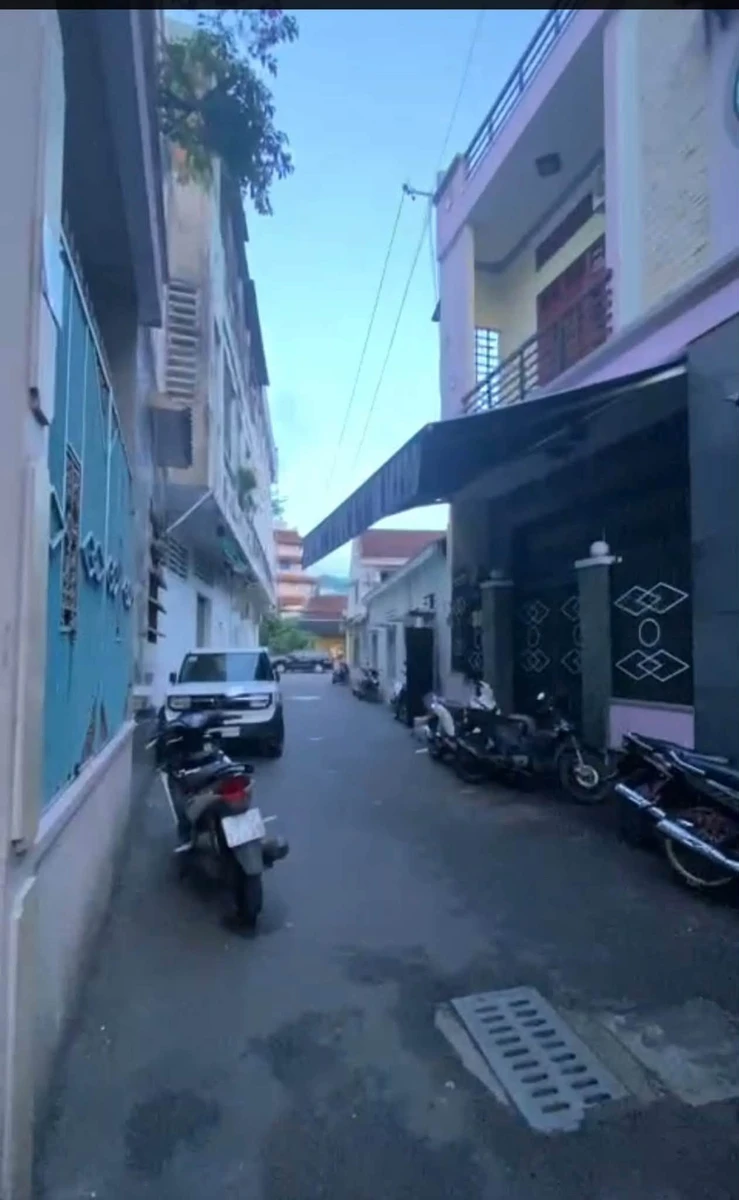 Bán nhà hẻm ô tô Trần Cao Vân, 60m2, 2PN, 1 tỷ 650 triệu - Ảnh 1