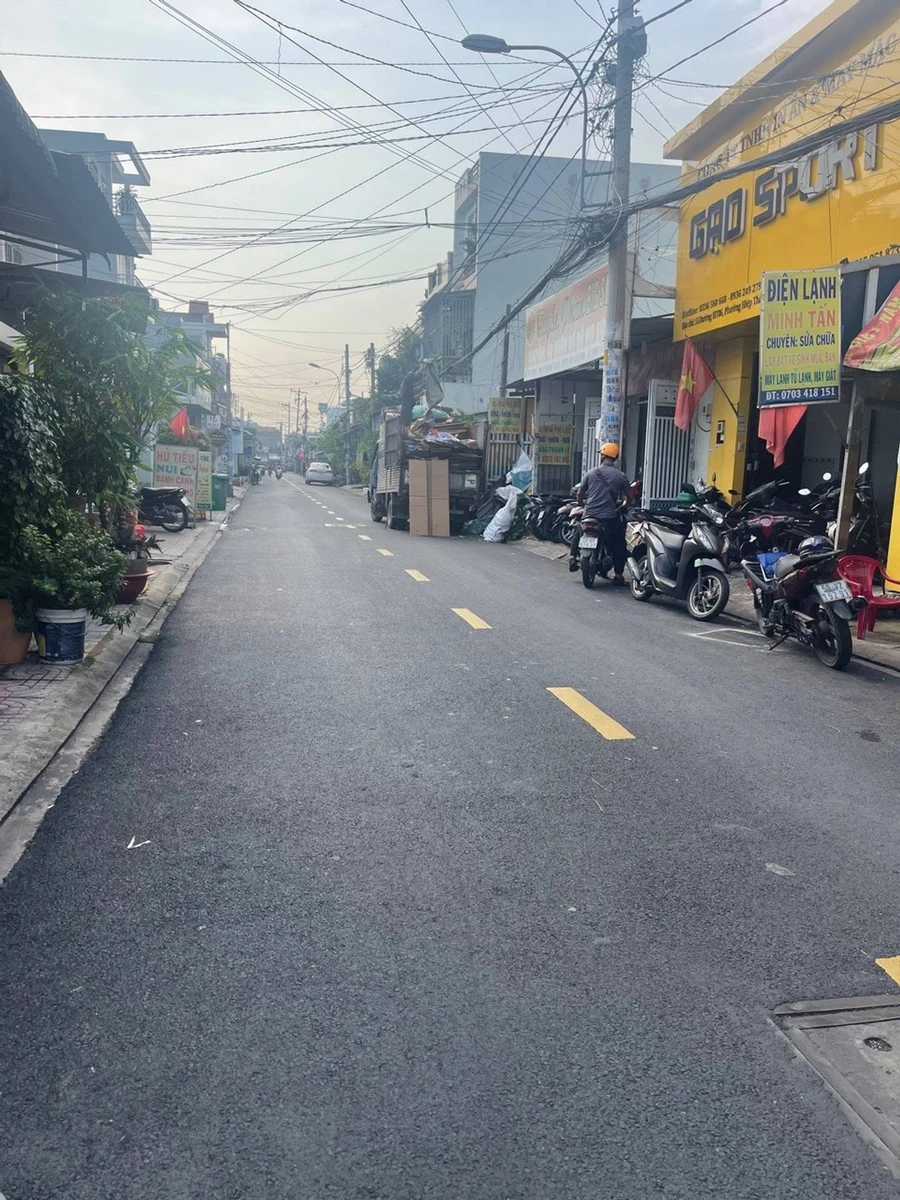 Bán nhà 2 lầu 3PN 60m² đường Lê Văn Khương, Quận 12, giá 4,25 tỷ - Ảnh thu nhỏ 2