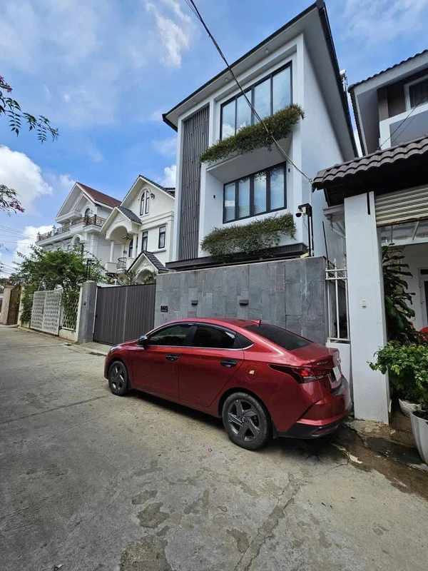 Bán nhà 235,7m² 3 tầng đường Nguyễn An Ninh, Đà Lạt giá 15,3 tỷ