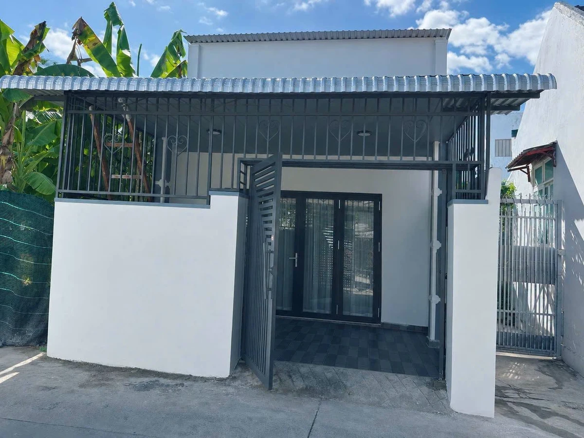 Bán nhà mới 54m2 giá 2,38 tỷ gần đường Gò Cây Sung, phường Tây Nha Trang - Ảnh 1