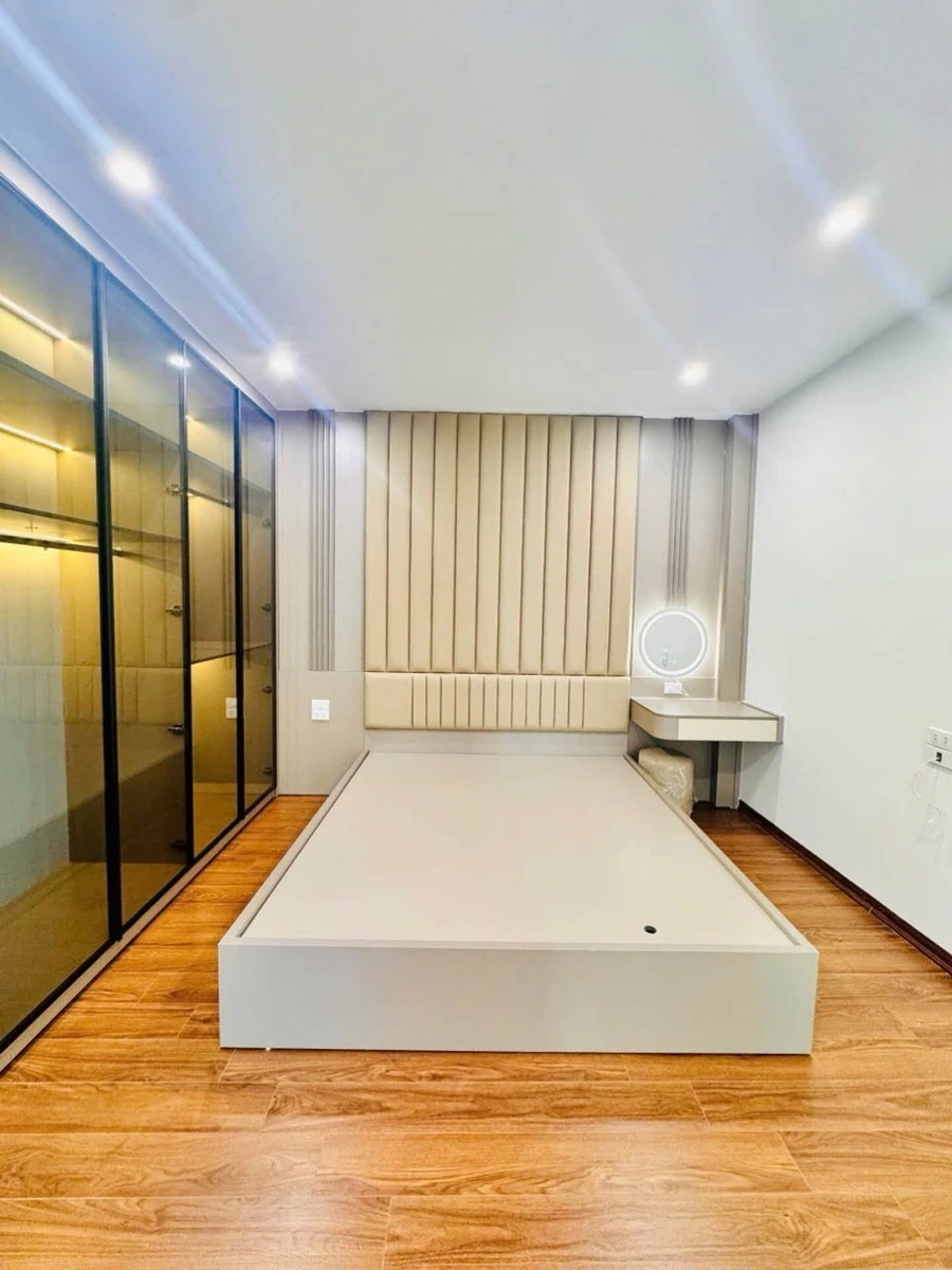 Bán nhà 5 tầng thang máy 47m2 mặt tiền 7m Đại La Q7 - Ảnh thu nhỏ 4