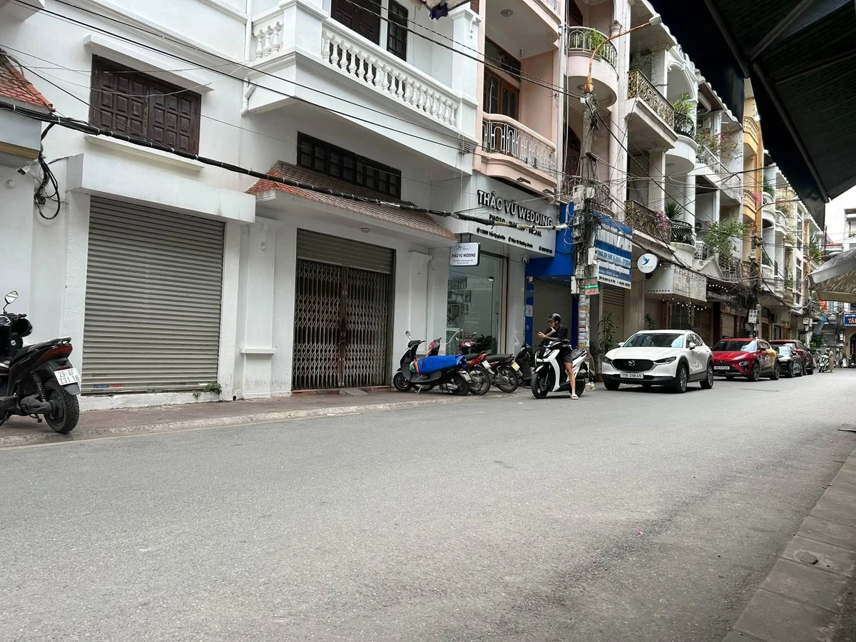 Bán nhà mặt ngõ 68m 4PN Trần Nguyên Hãn - Ảnh 1