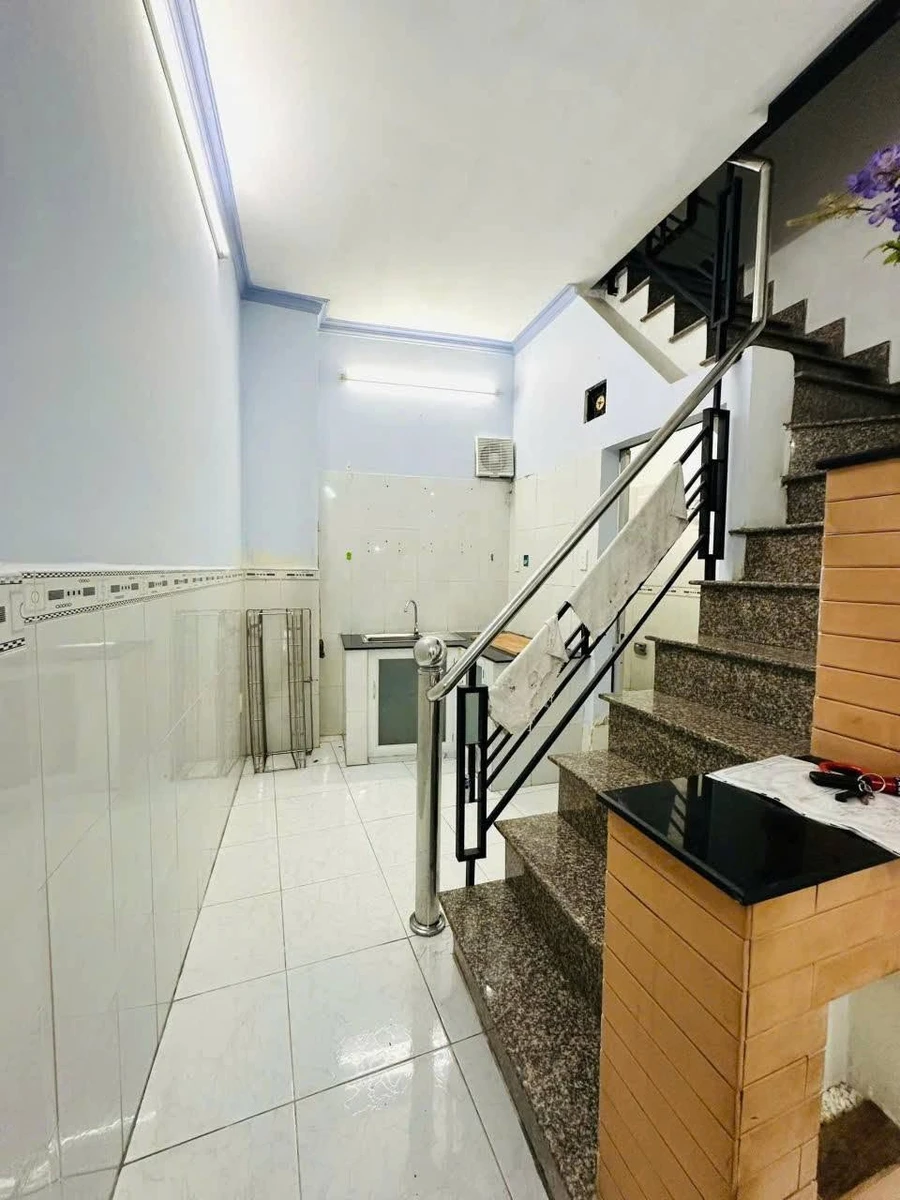Bán nhà 2 tầng 25m² đường Đoàn Văn Bơ Quận 4, giá 3 tỷ - Ảnh thu nhỏ 4