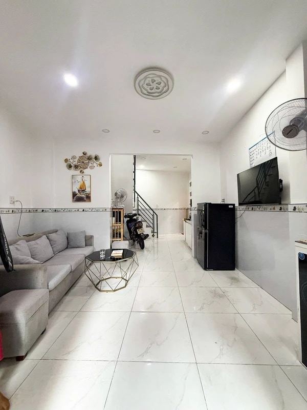 Bán đất 70m² mặt đường 31m TĐC Vinhomes giá 95tr/m² fourtower