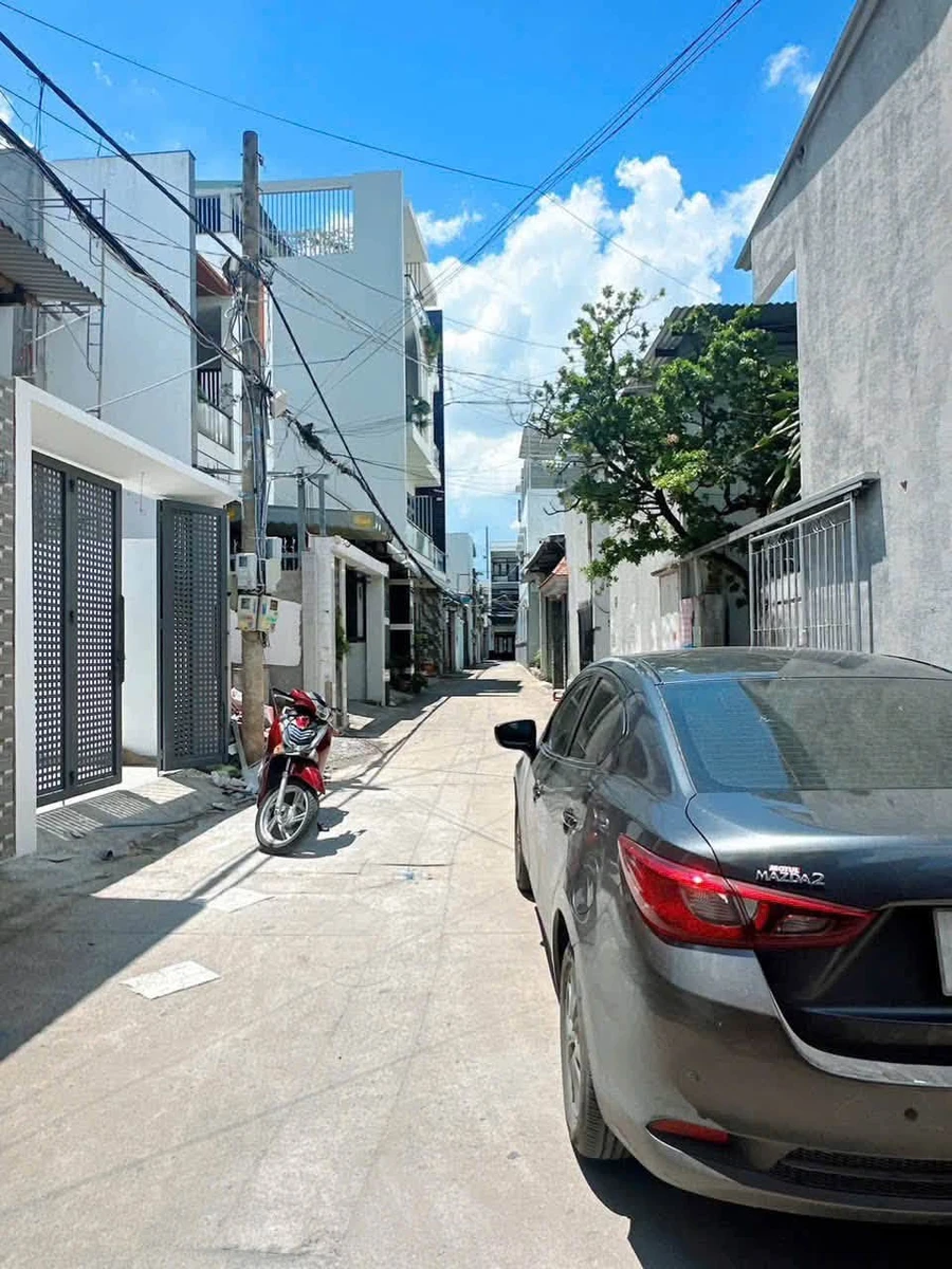 Bán nhà 1 trệt 1 lầu 3 phòng ngủ giá 4,6 tỷ phường Tam Hiệp - Ảnh 1