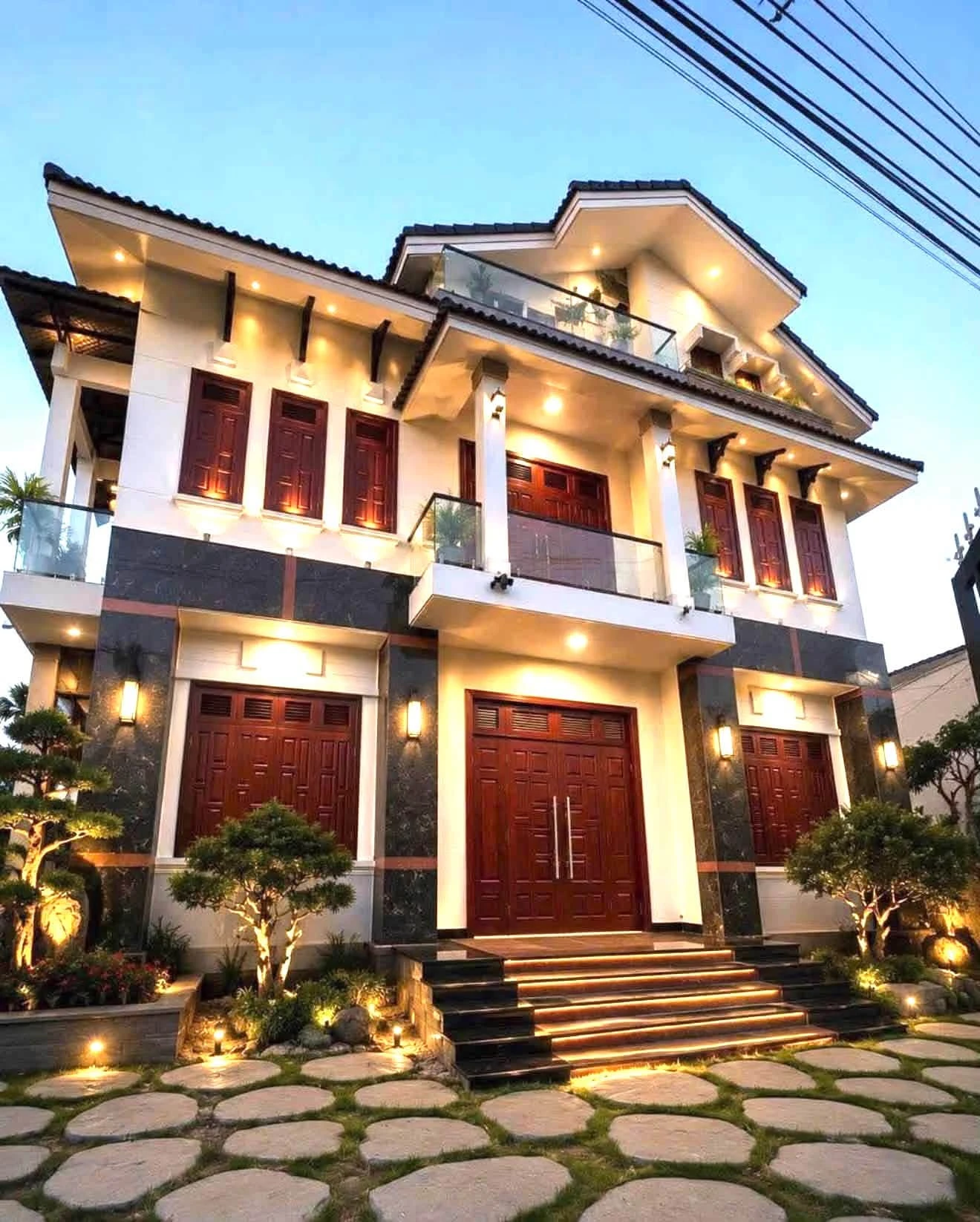 Bán biệt thự gỗ hương 504m² 7PN Quận 3 - Ảnh 1