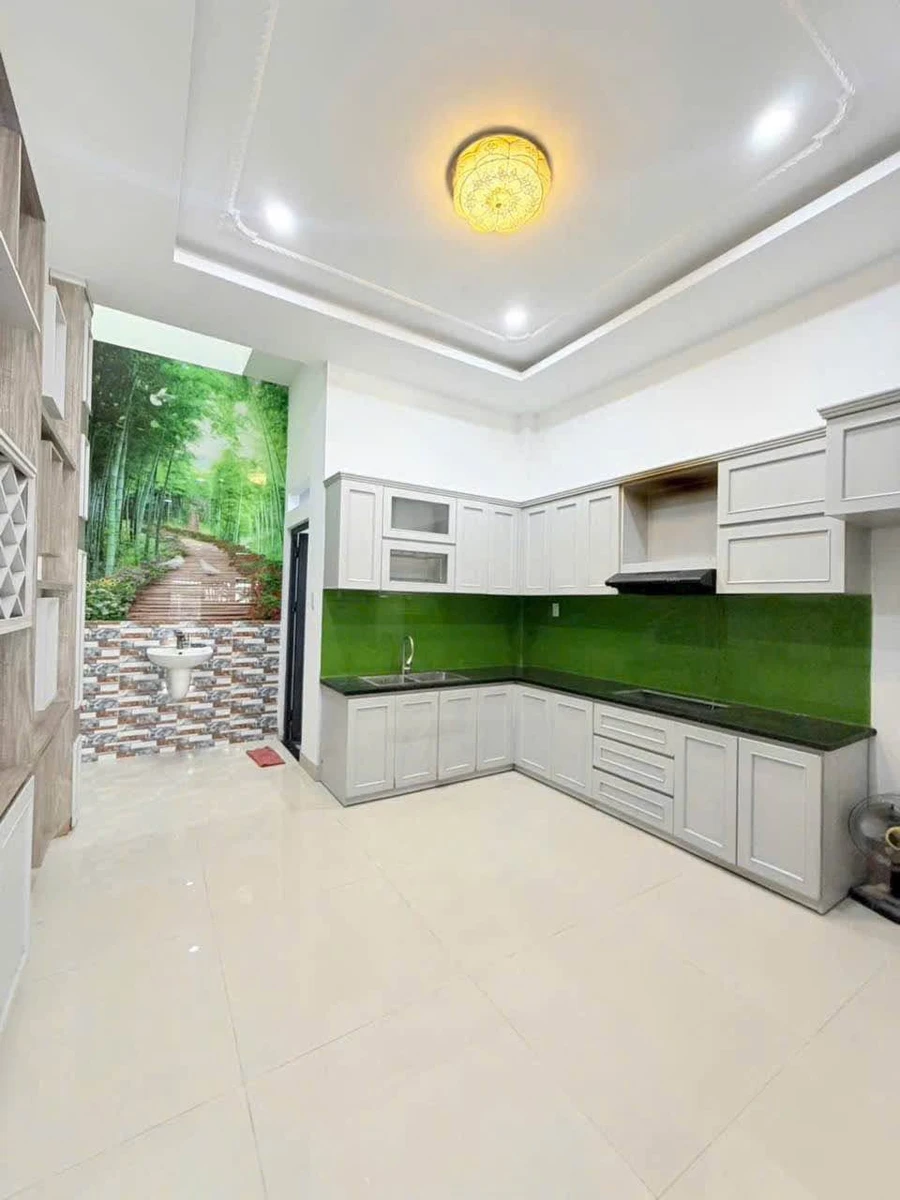 Bán nhà 4x17m, 4 phòng ngủ, 68m², Quận 12 - 5,6 tỷ - Ảnh thu nhỏ 5