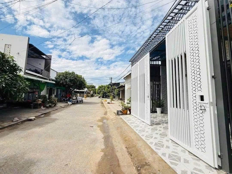 Bán nhà mặt tiền Phan Văn Trường Rạch Giá 100m² 1,99 tỷ