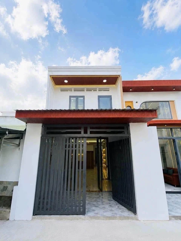 Bán lô góc đất thổ cư 137m2 mặt tiền Phú Yên gần biển nhagiamgiau