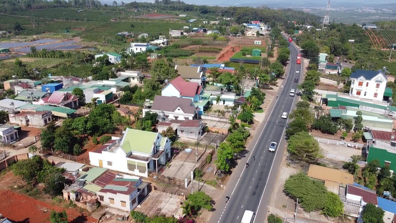 Bán đất mặt tiền QL20 Ninh Gia 600m² giá 1 tỷ 8