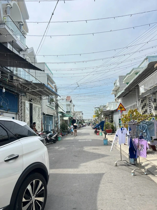 Bán nhà lầu 3 PN view biển Phan Thiết 60m2 - 2.6 tỷ